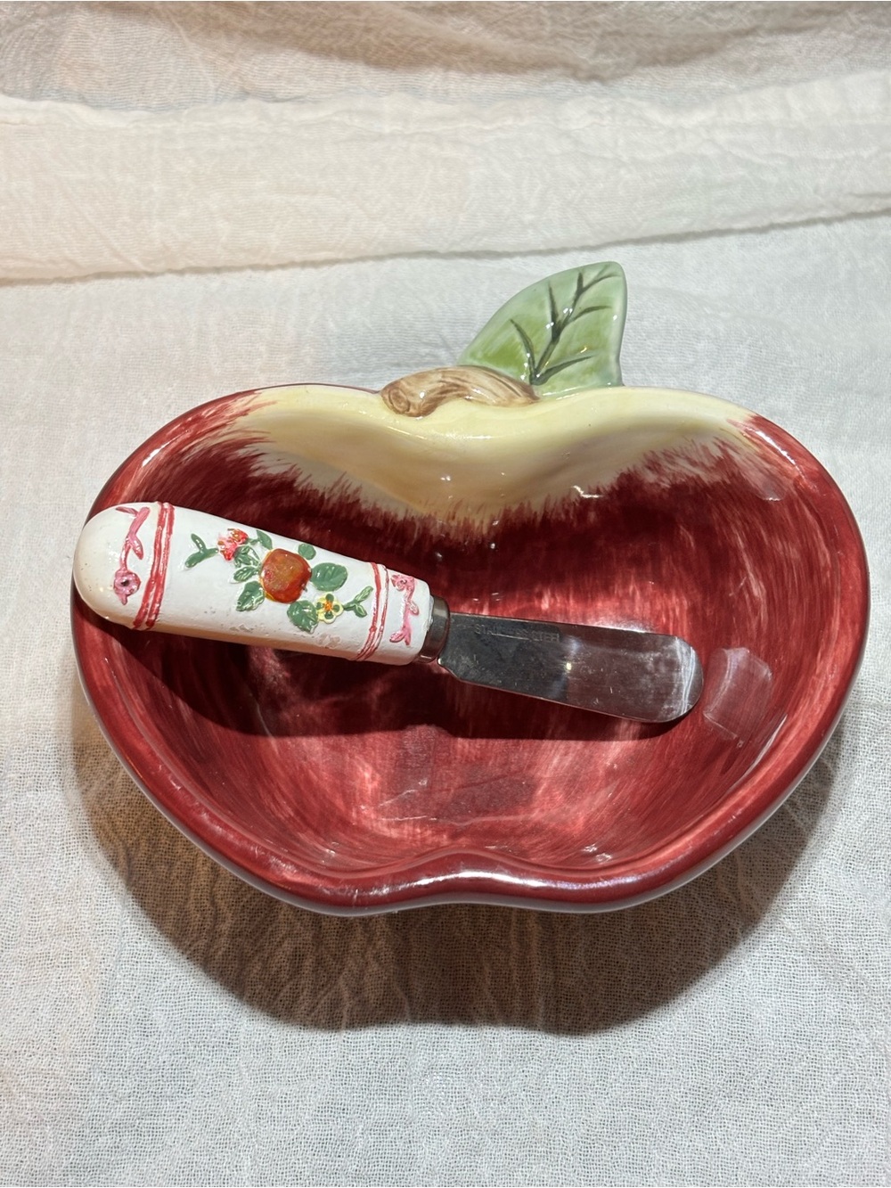 Pfaltzgraff Ceramic Red Apple Dip Bowl w/apple stainless steel knife spreader